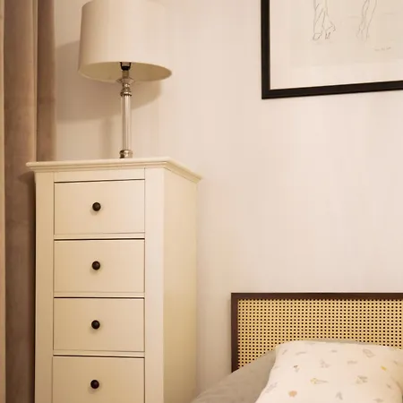 Komfortowy Apartament W Scislym Centrum Warszawy Comfortable Apartment In The Very Center Of Варшава Екстер'єр фото